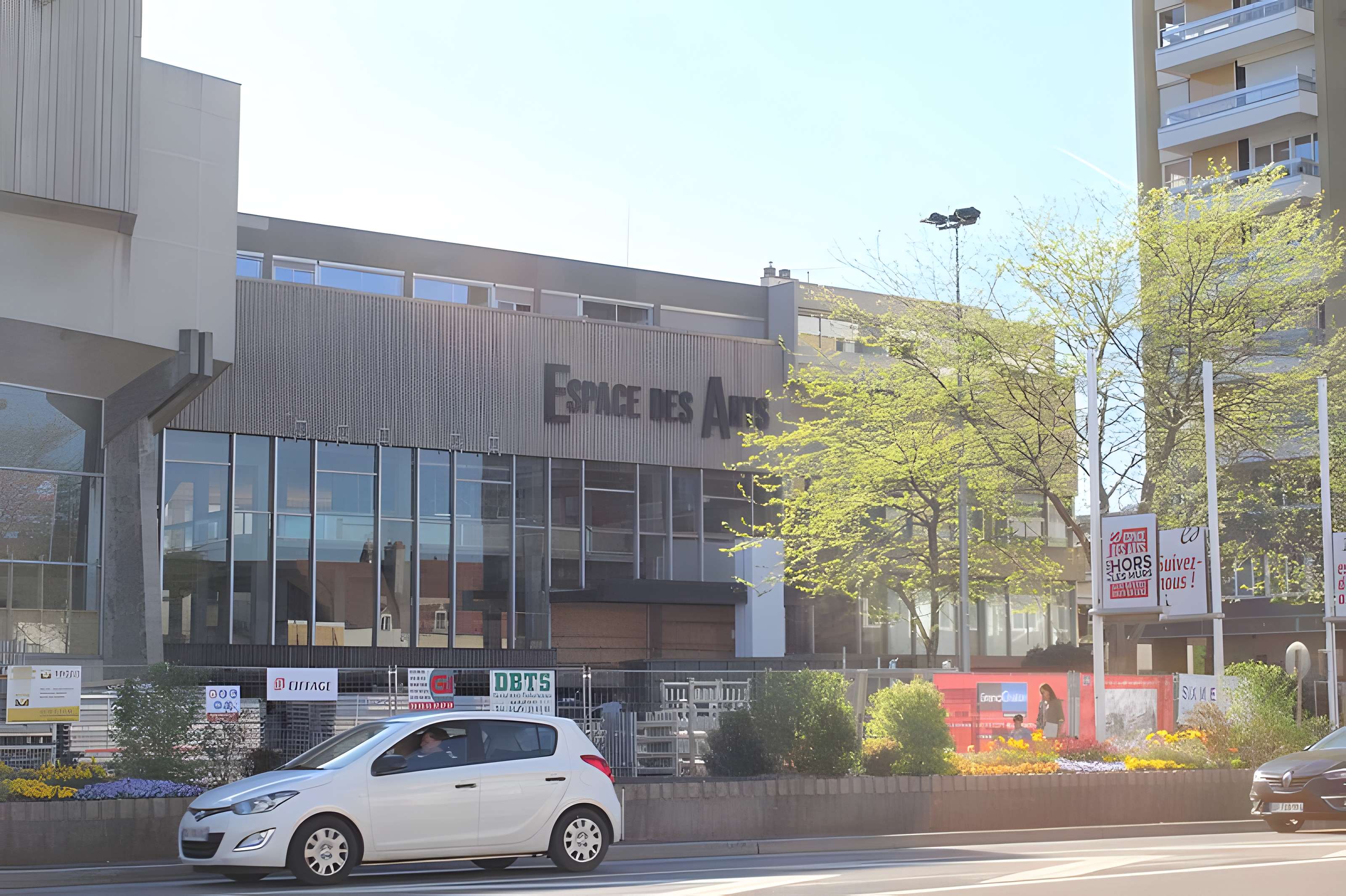 Espace des Arts et Maison des Sports, anciennement  Maison de la Culture et des Sports