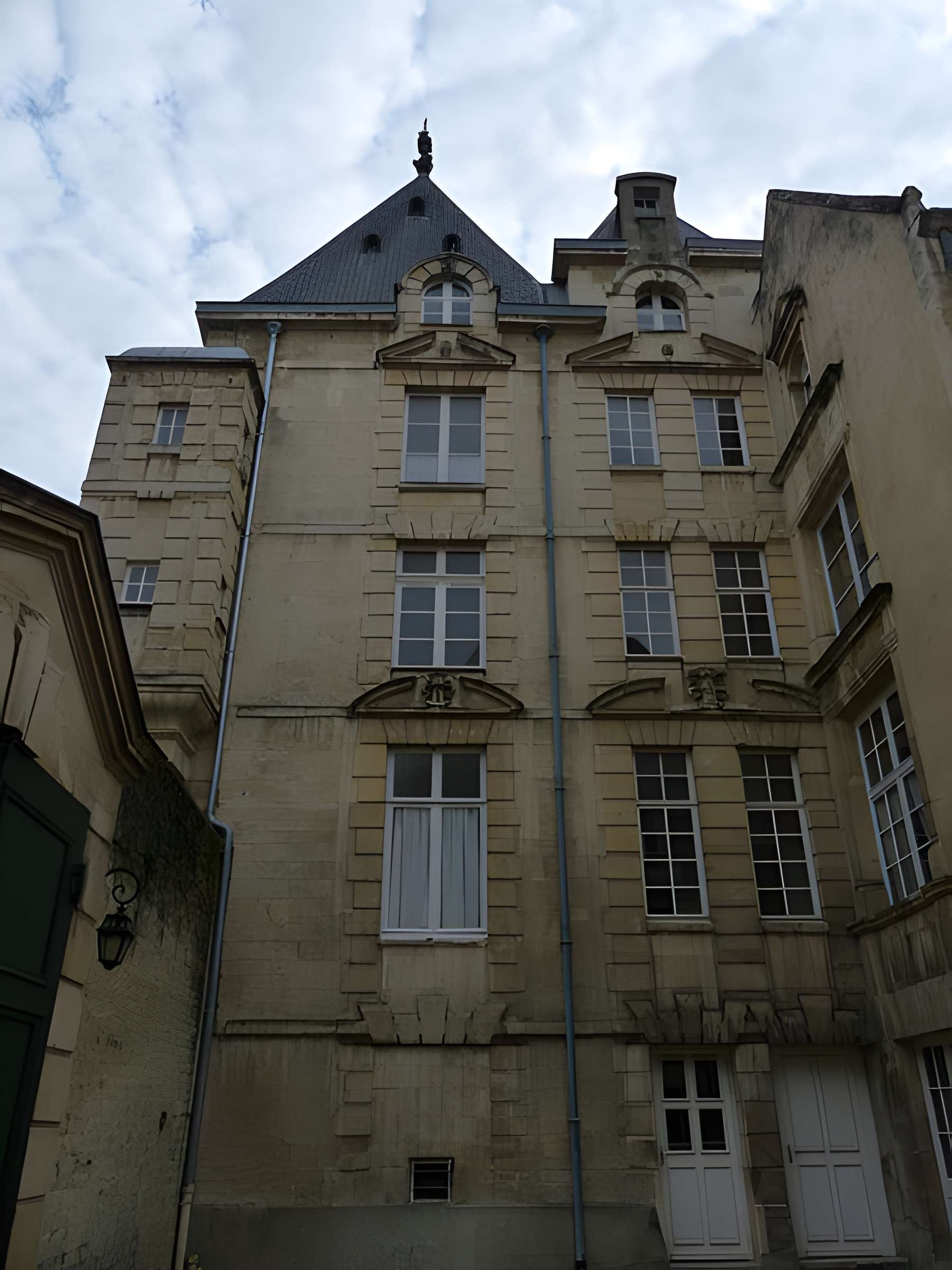 Hôtel de Colomby à Caen