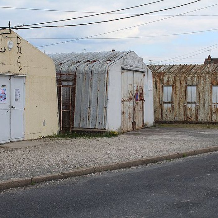 Photo de Pavillons Fillod ou préfabriqués de type parois inclinées