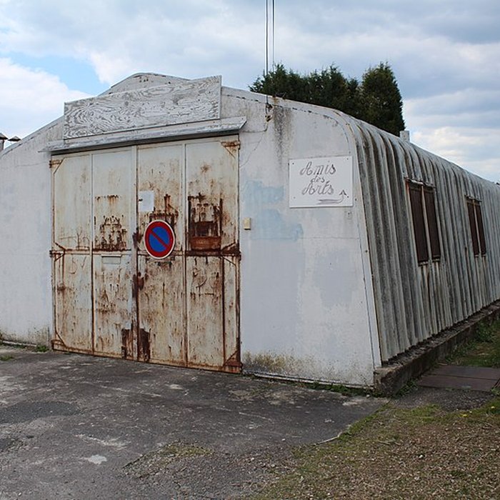 Photo de Pavillons Fillod ou préfabriqués de type parois inclinées