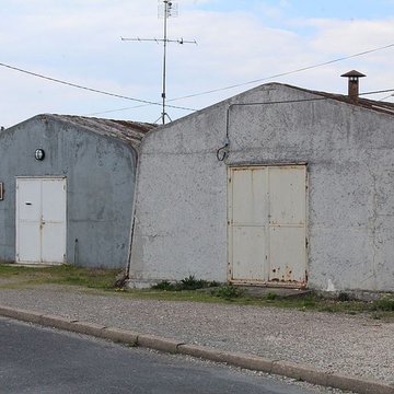Pavillons Fillod ou préfabriqués de type parois inclinées