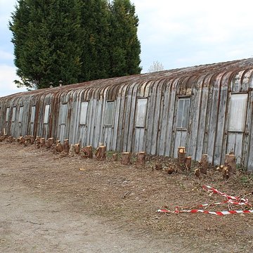 Pavillons Fillod ou préfabriqués de type parois inclinées