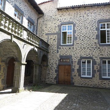 Hôtel de Lastic à Saint-Flour