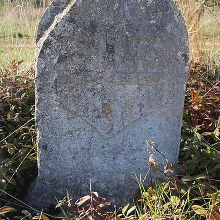 Photo de Borne armoriée également sur commune de Mercurey