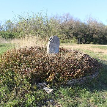 Borne armoriée également sur commune de Rully