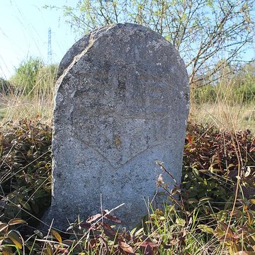 Borne armoriée également sur commune de Rully