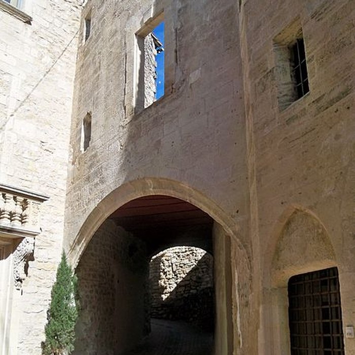 Photo de Hôtel de Laudun à Aramon