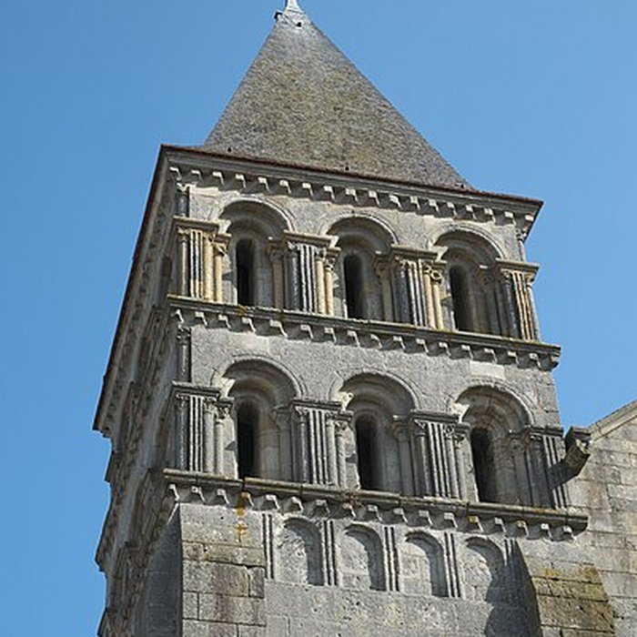 Photo de Eglise Saint-Pierre et Saint-Benoît
