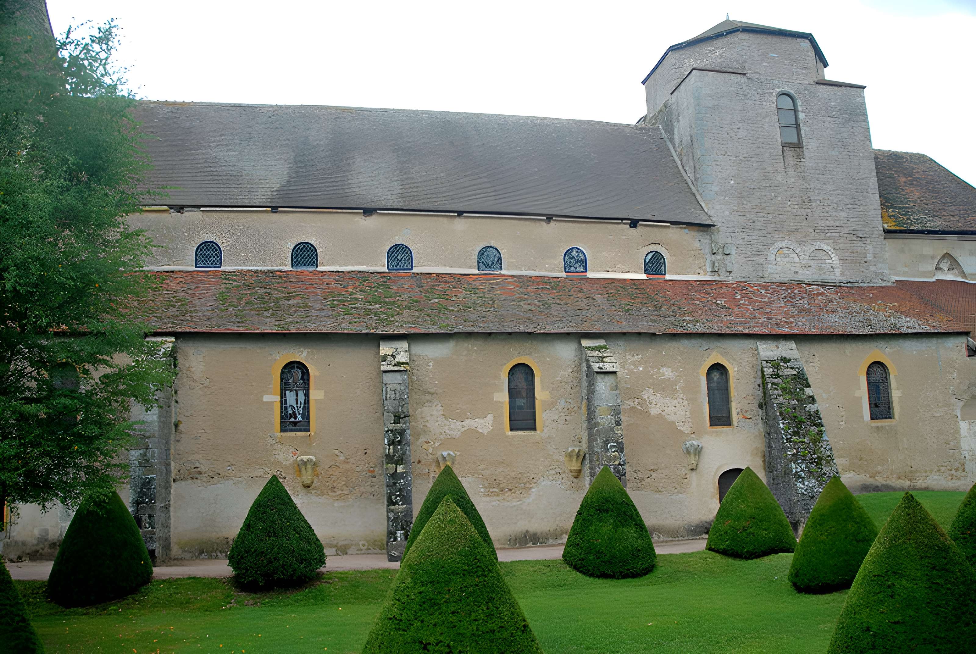 Eglise Saint-Pierre et Saint-Benoît