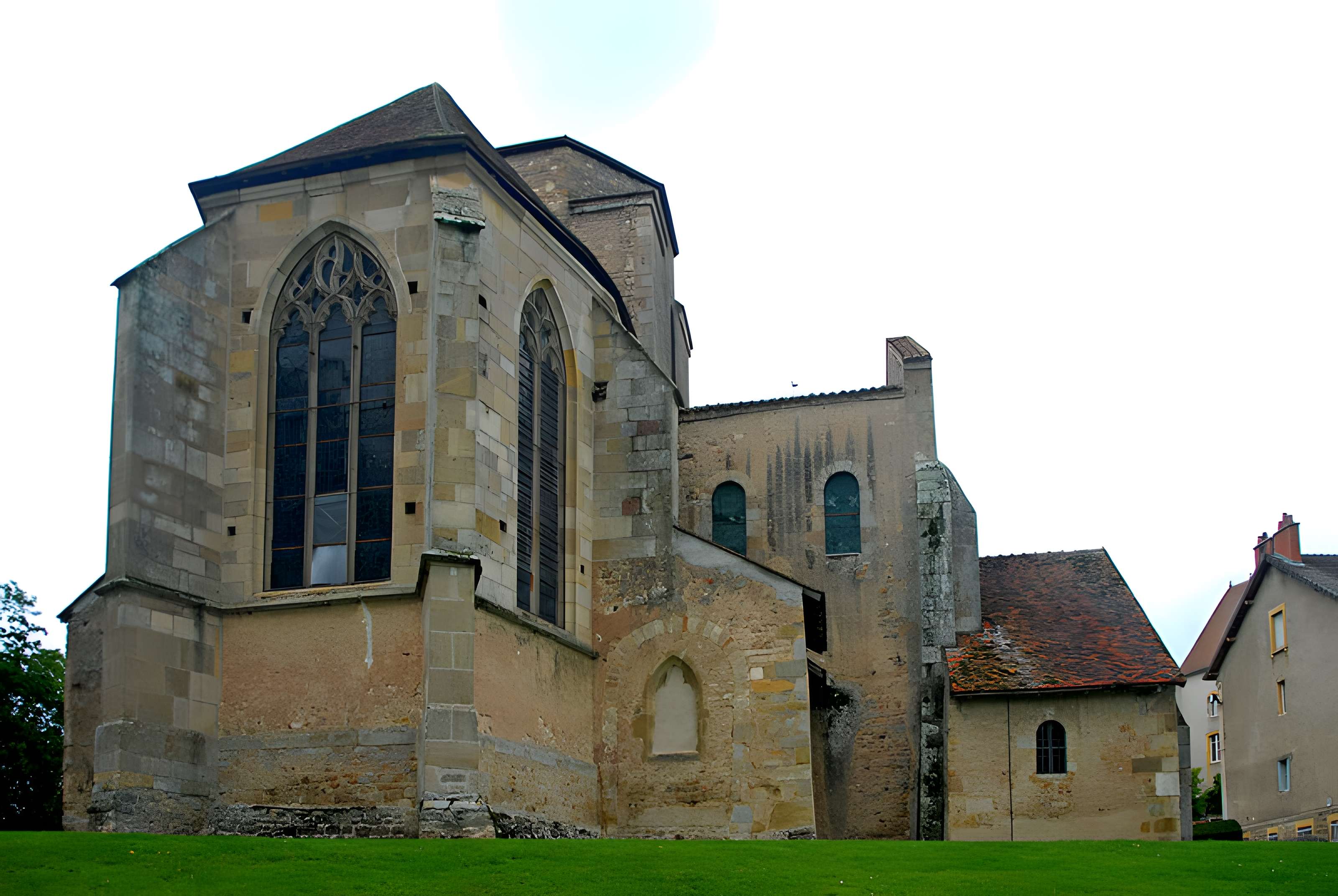 Eglise Saint-Pierre et Saint-Benoît