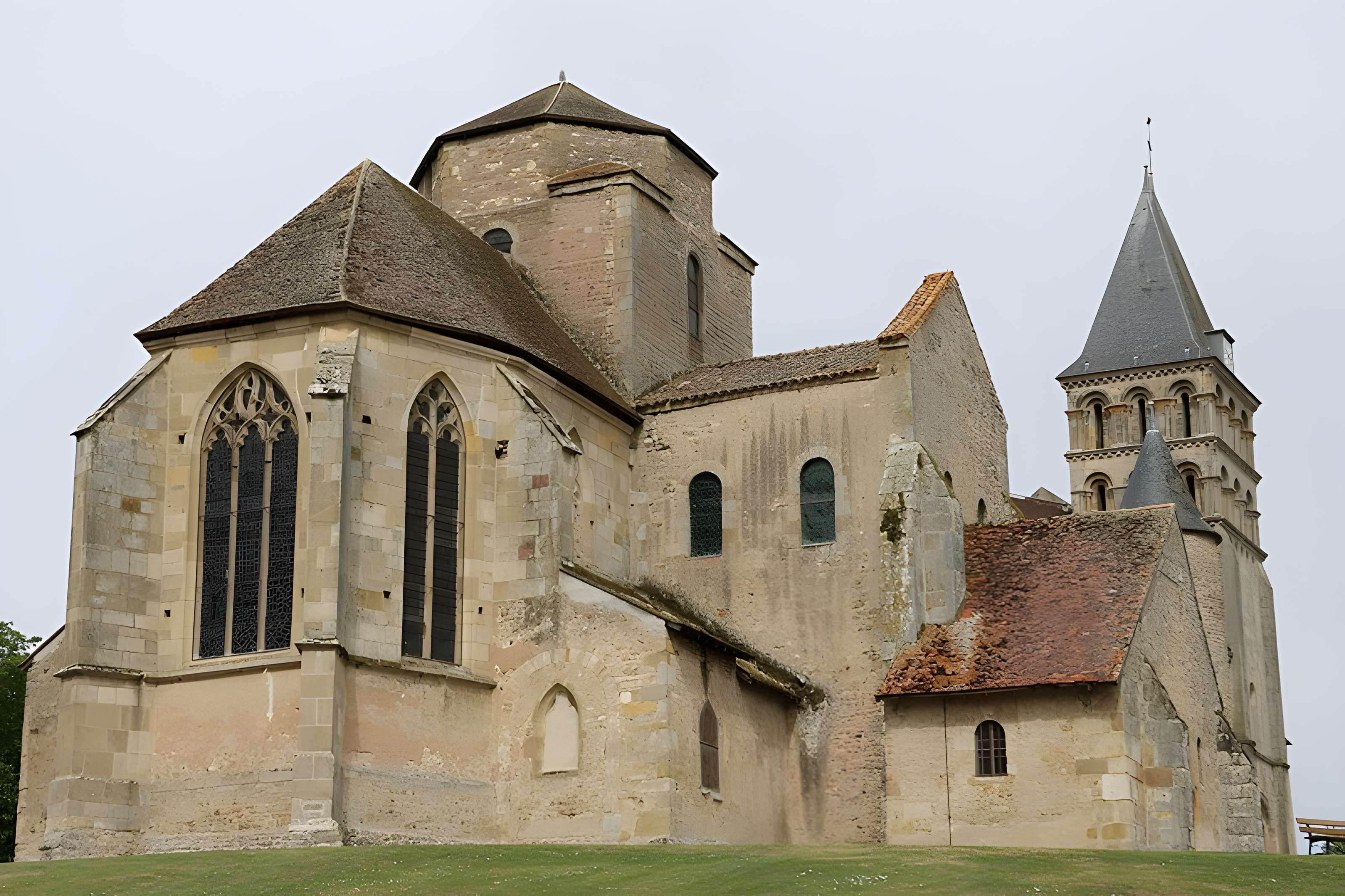 Eglise Saint-Pierre et Saint-Benoît
