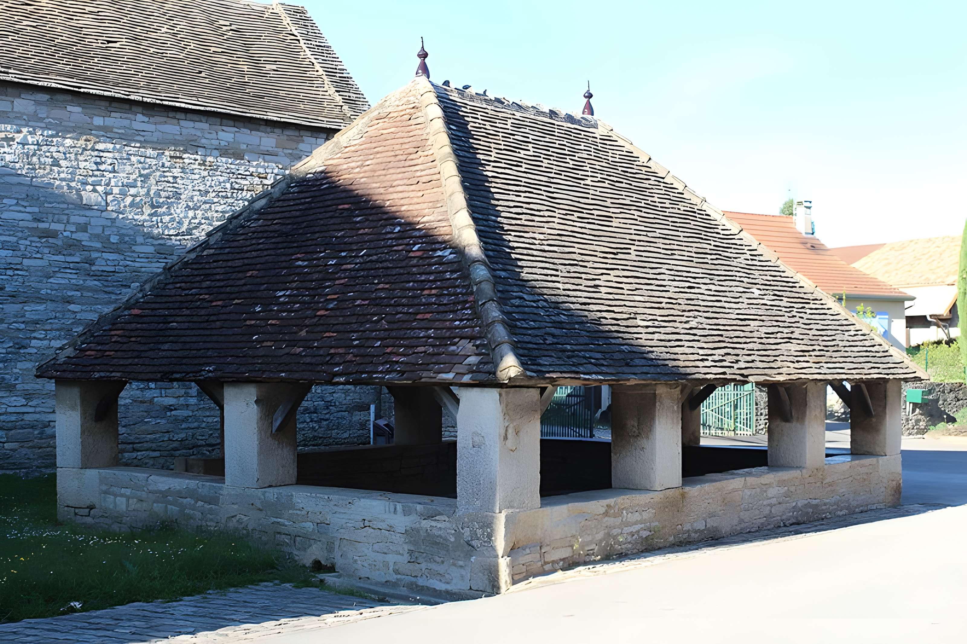 Fontaine et lavoir