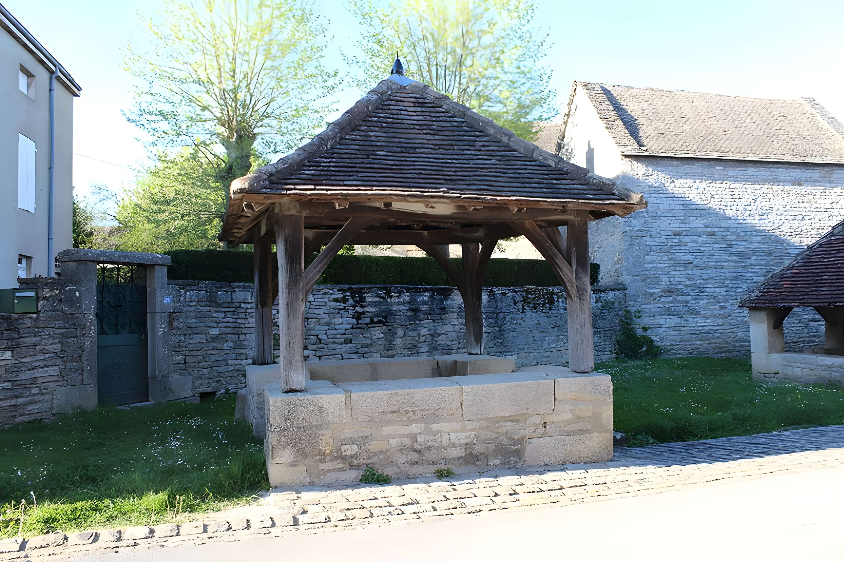 Fontaine et lavoir