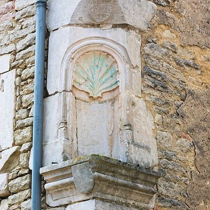 Photo de Niche avec statuette