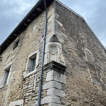 Niche avec statuette