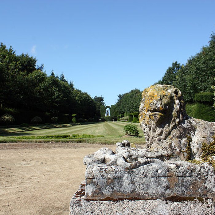 Photo de Château de Caradeuc également sur communes de Longaulnay 35 et Saint-Pern 35