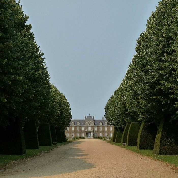Photo de Château de Caradeuc également sur communes de Longaulnay 35 et Saint-Pern 35