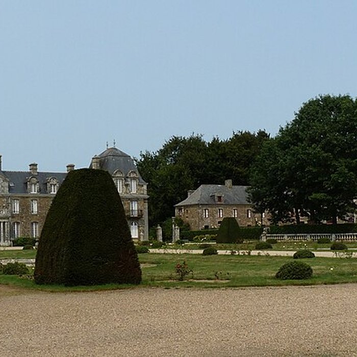 Photo de Château de Caradeuc également sur communes de Longaulnay 35 et Saint-Pern 35