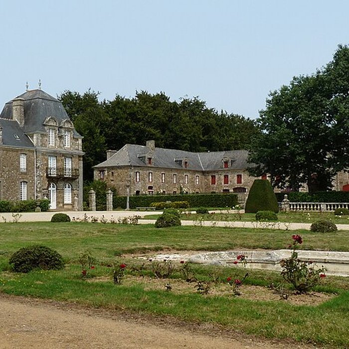 Photo de Château de Caradeuc également sur communes de Longaulnay 35 et Saint-Pern 35