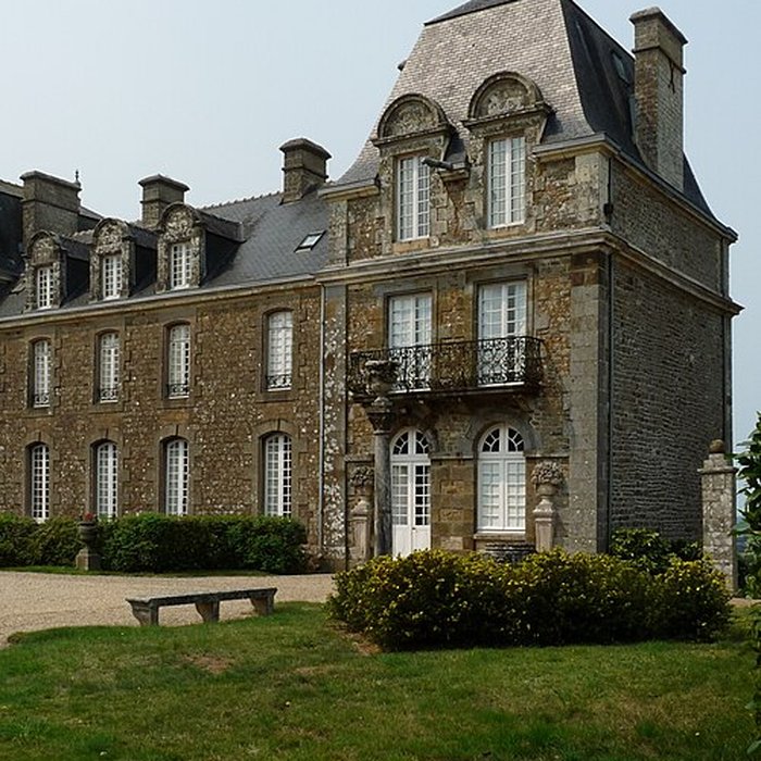 Photo de Château de Caradeuc également sur communes de Longaulnay 35 et Saint-Pern 35