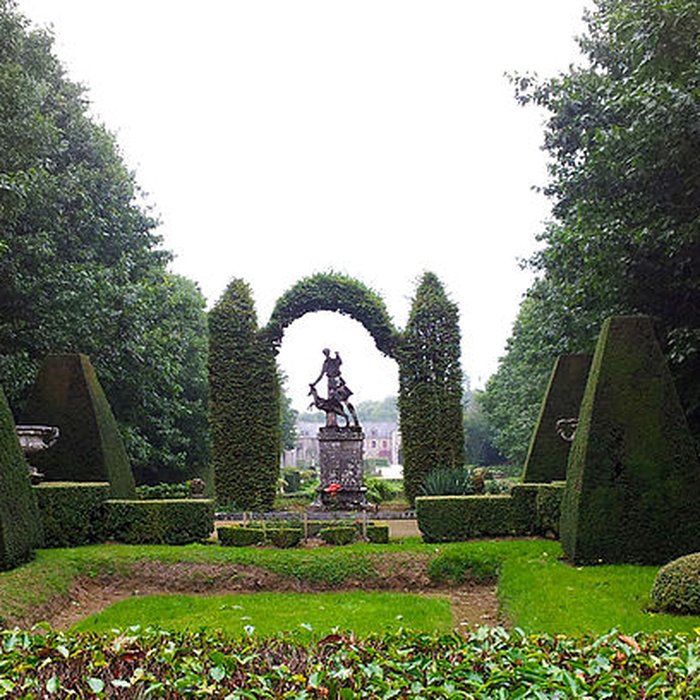 Photo de Château de Caradeuc également sur communes de Longaulnay 35 et Saint-Pern 35