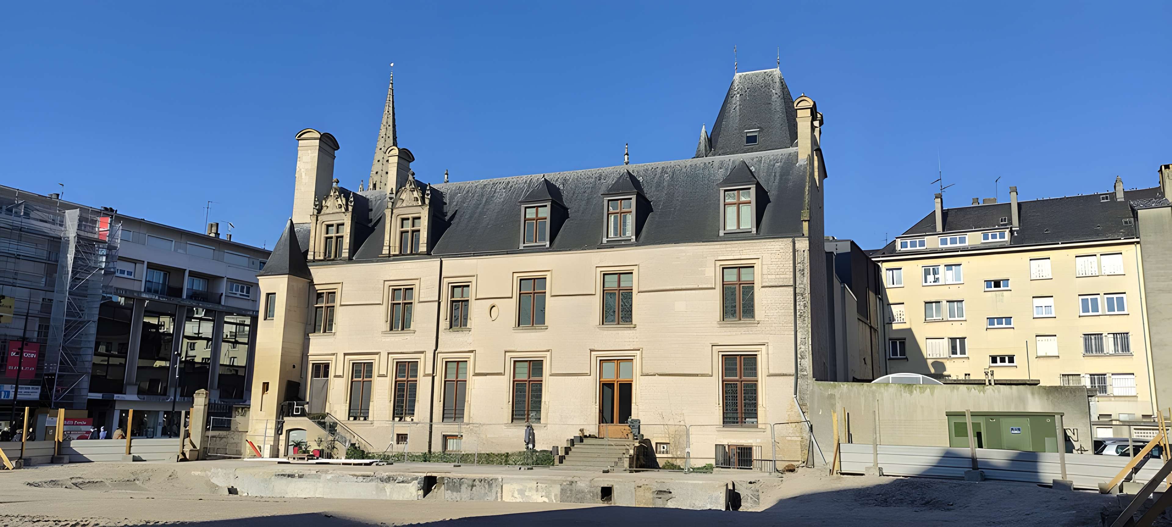 Hôtel de Than à Caen