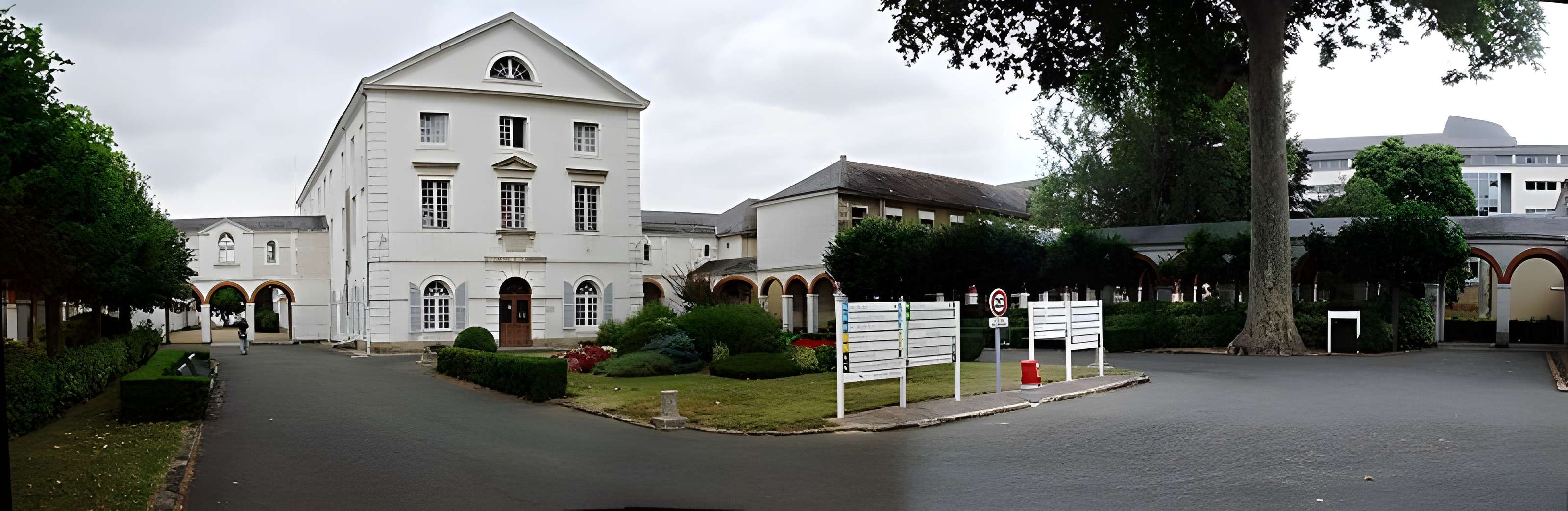 Ancien asile d'aliénés