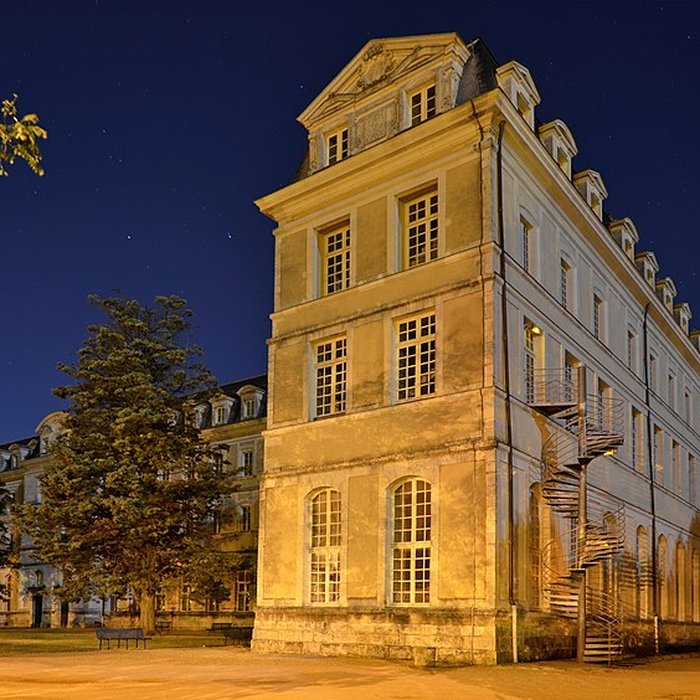 Photo de Ancienne abbaye Saint-Vincent, actuellement lycée Bellevue