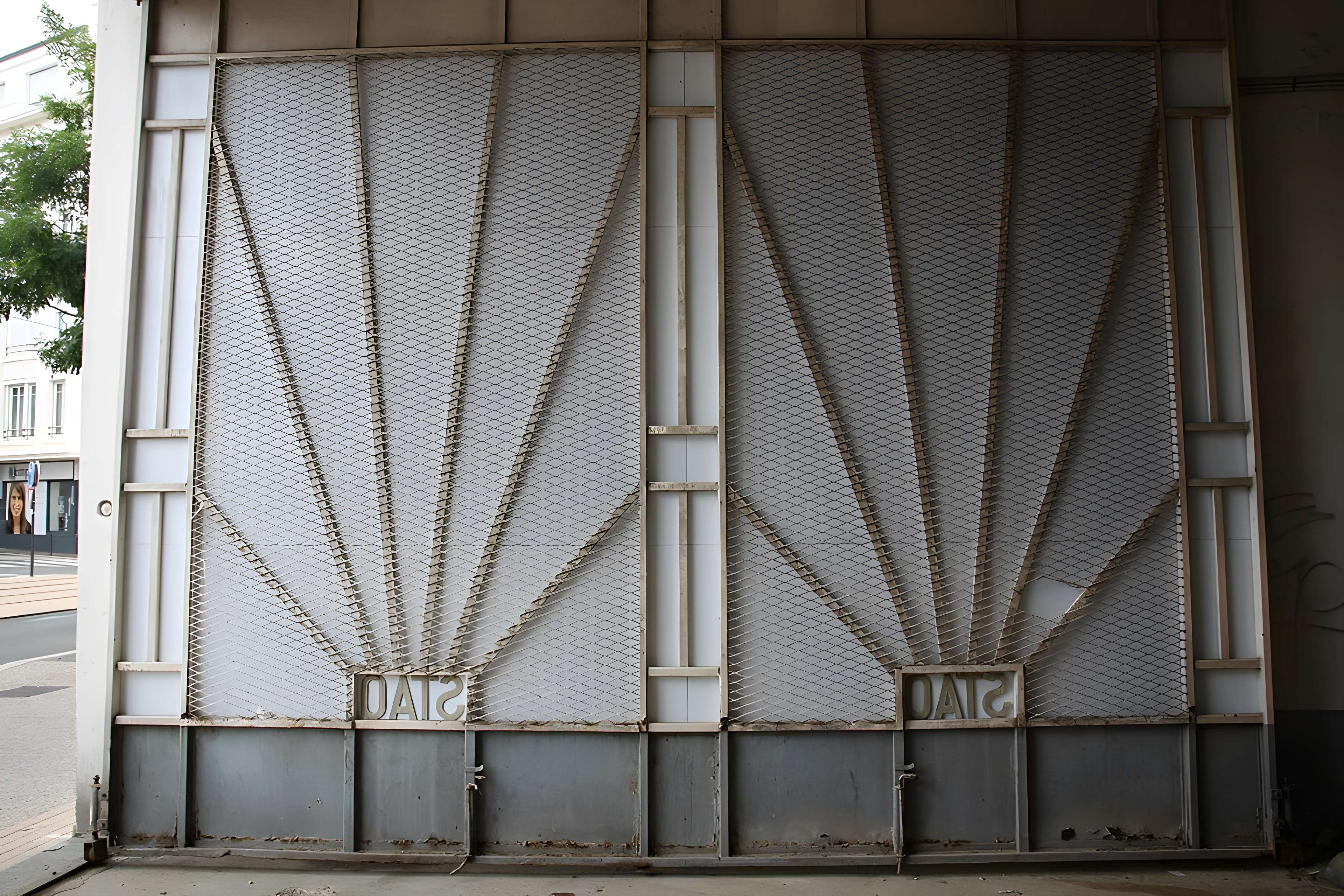 Autogare de la S.T.A.O. (Société des transports automobiles de l'Ouest)