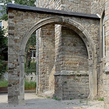 Collégiale de Saint-Pierre-de-la-Cour