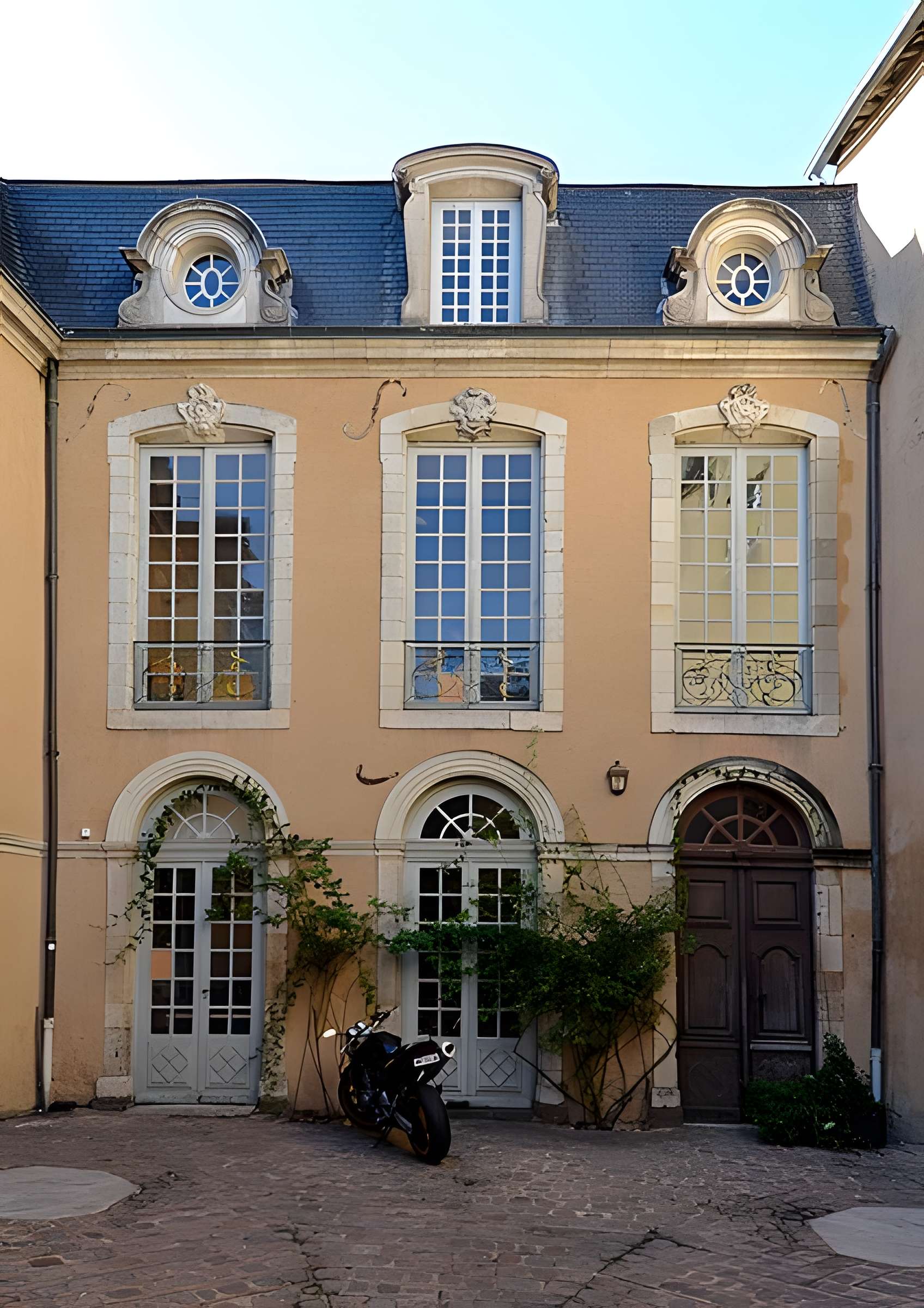Hôtel Nepveu de Rouillon