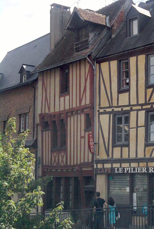 Maison du XVIe siècle à pans de bois