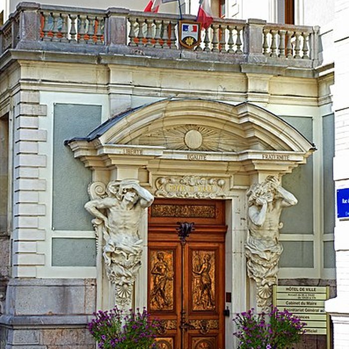 Photo de Hôtel de ville dÉvian-les-Bains