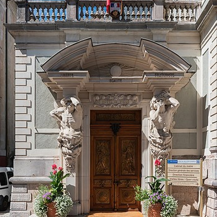 Photo de Hôtel de ville dÉvian-les-Bains