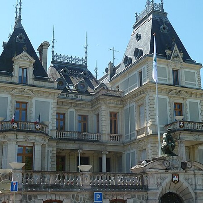Photo de Hôtel de ville dÉvian-les-Bains