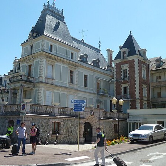 Photo de Hôtel de ville dÉvian-les-Bains