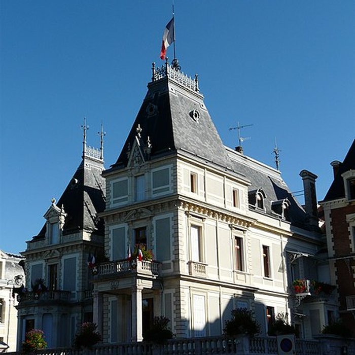 Photo de Hôtel de ville dÉvian-les-Bains