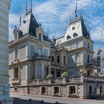 Hôtel de ville dÉvian-les-Bains