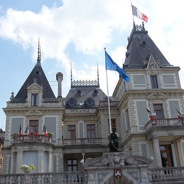 Hôtel de ville dÉvian-les-Bains