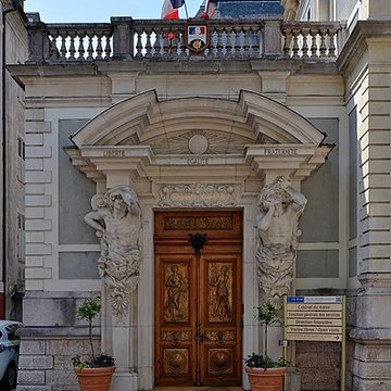 Hôtel de ville dÉvian-les-Bains