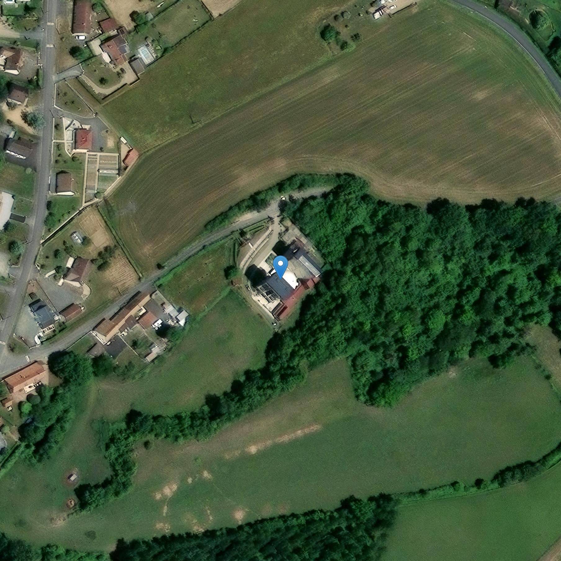 Photo de Alle gebouwen van de voormalige kalkbereidingsinstallatie