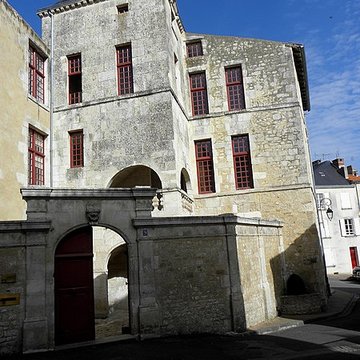 Hôtel des évêques de Maillezais à Fontenay-le-Comte