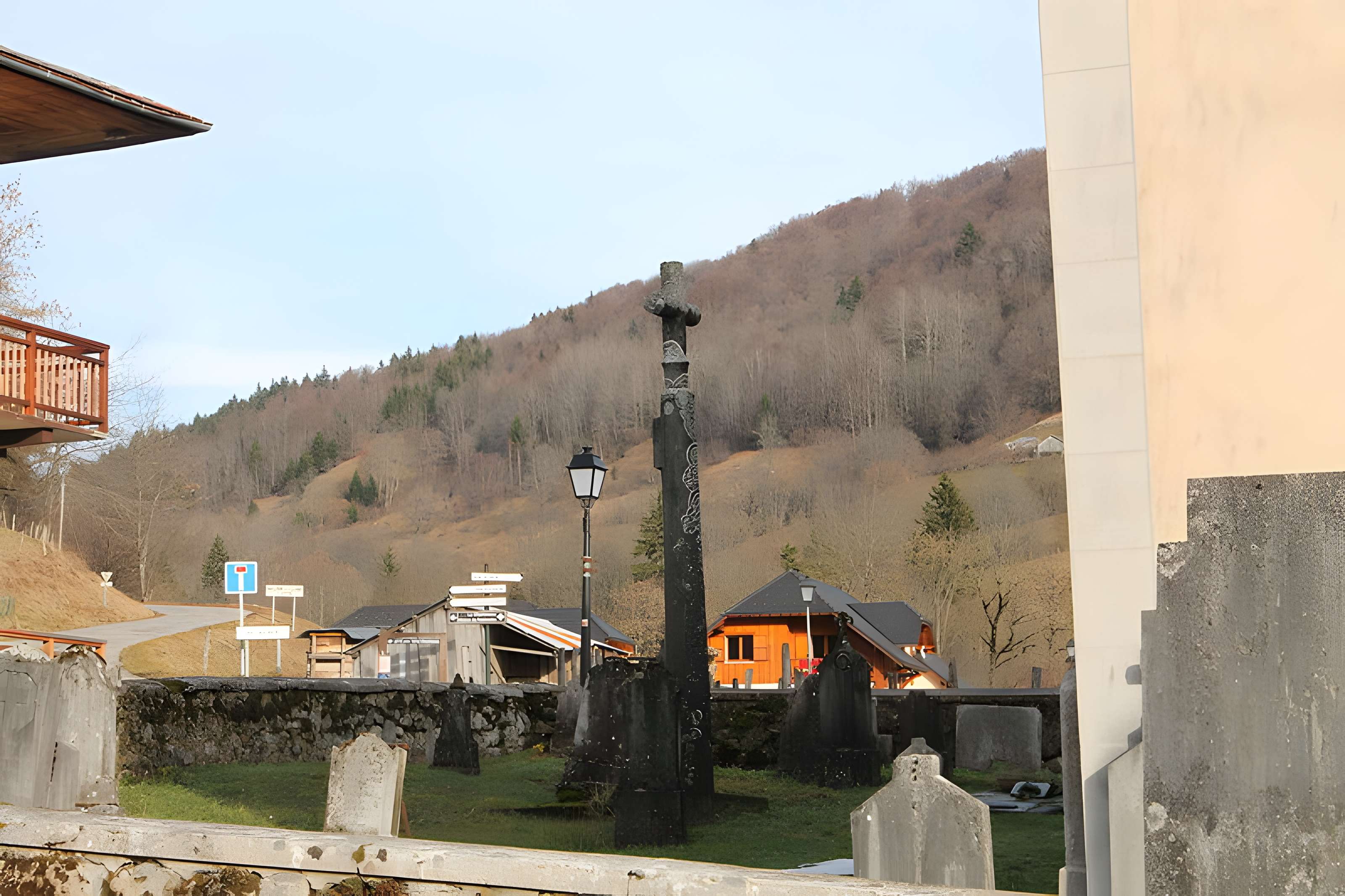 Croix de cimetière de la Correrie