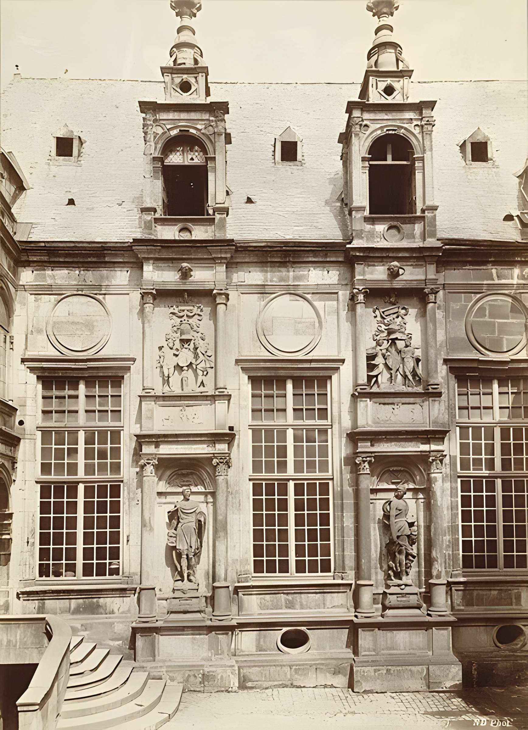 Hôtel d'Escoville à Caen