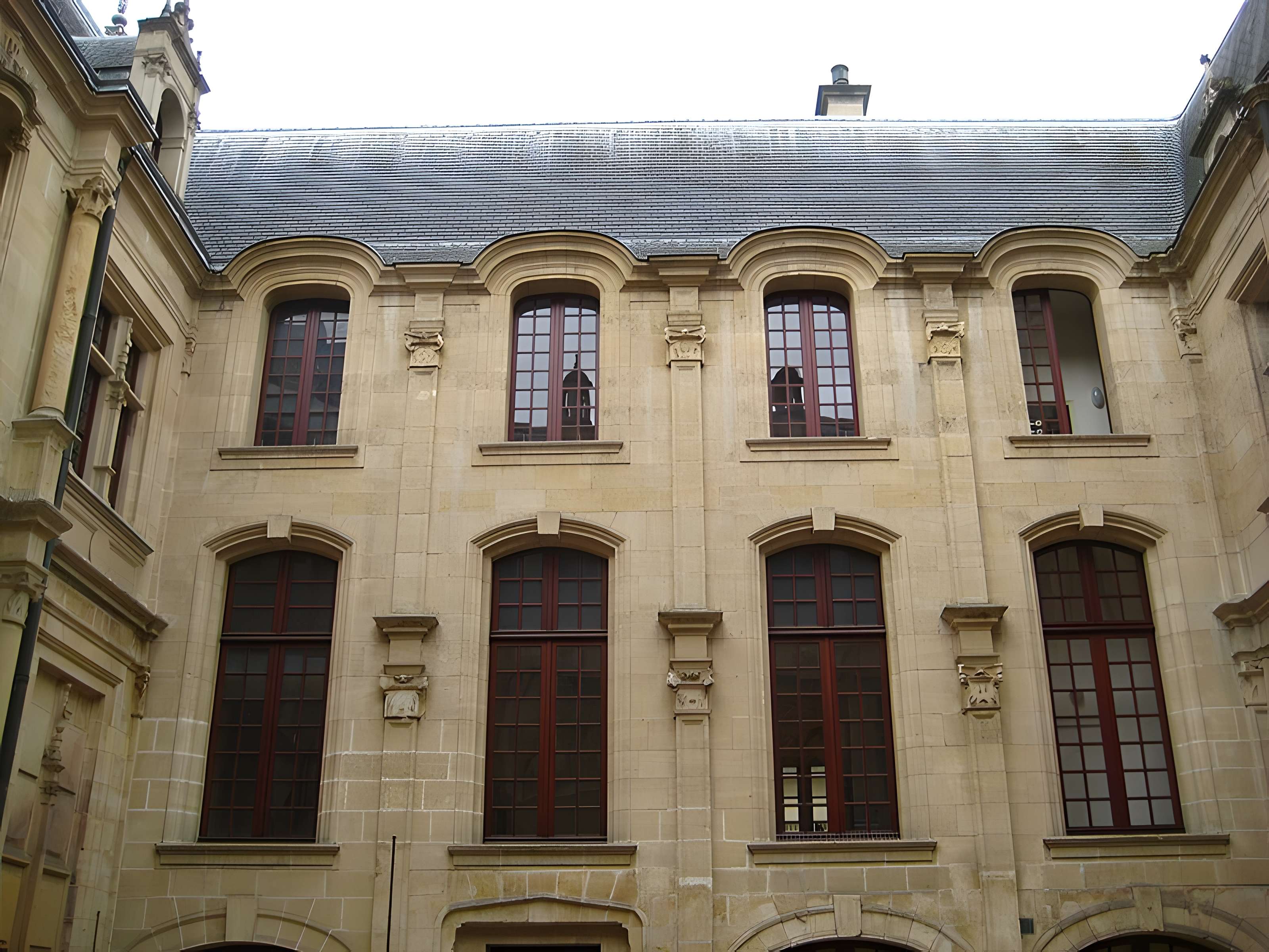 Hôtel d'Escoville à Caen