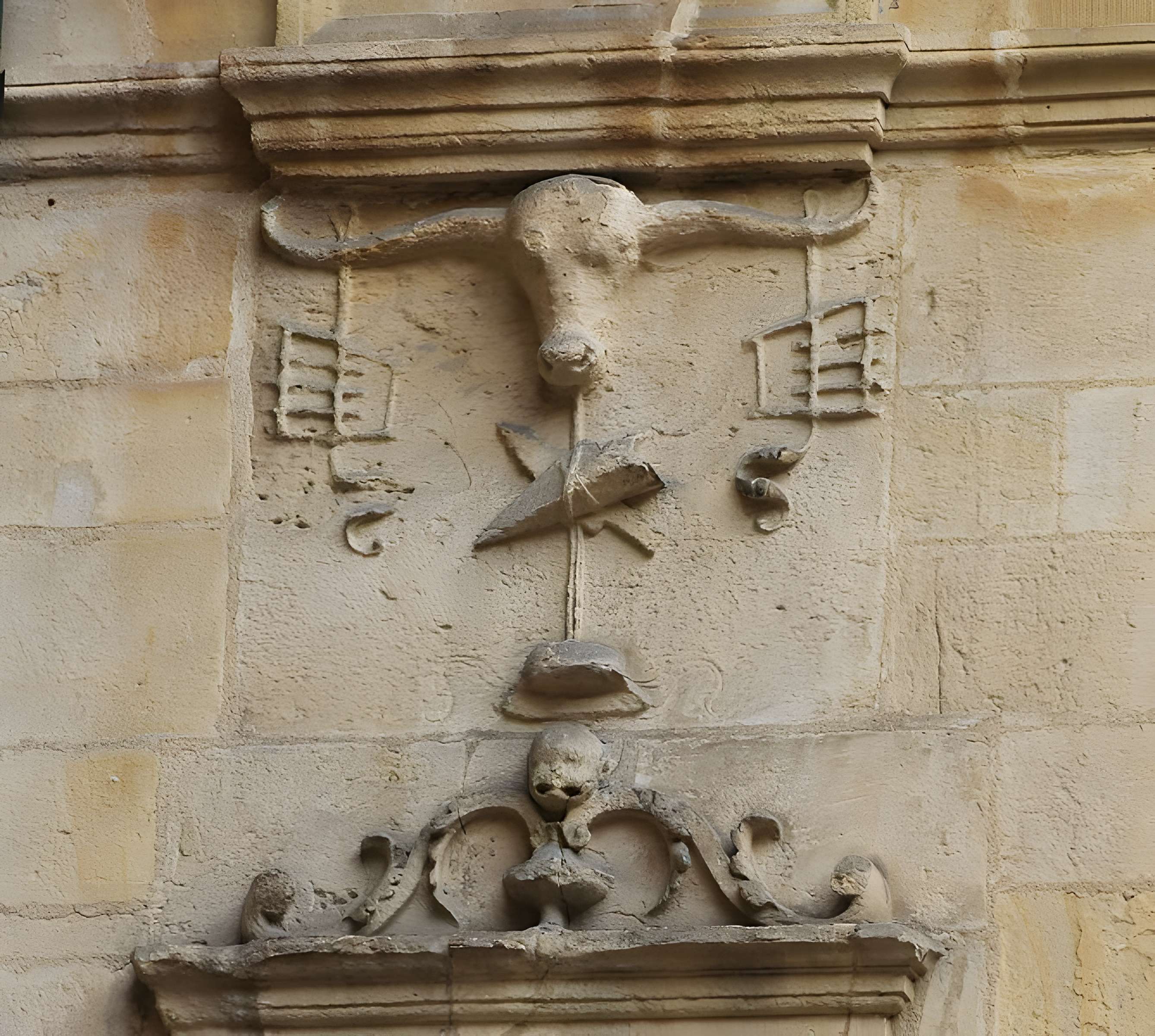 Hôtel d'Escoville à Caen