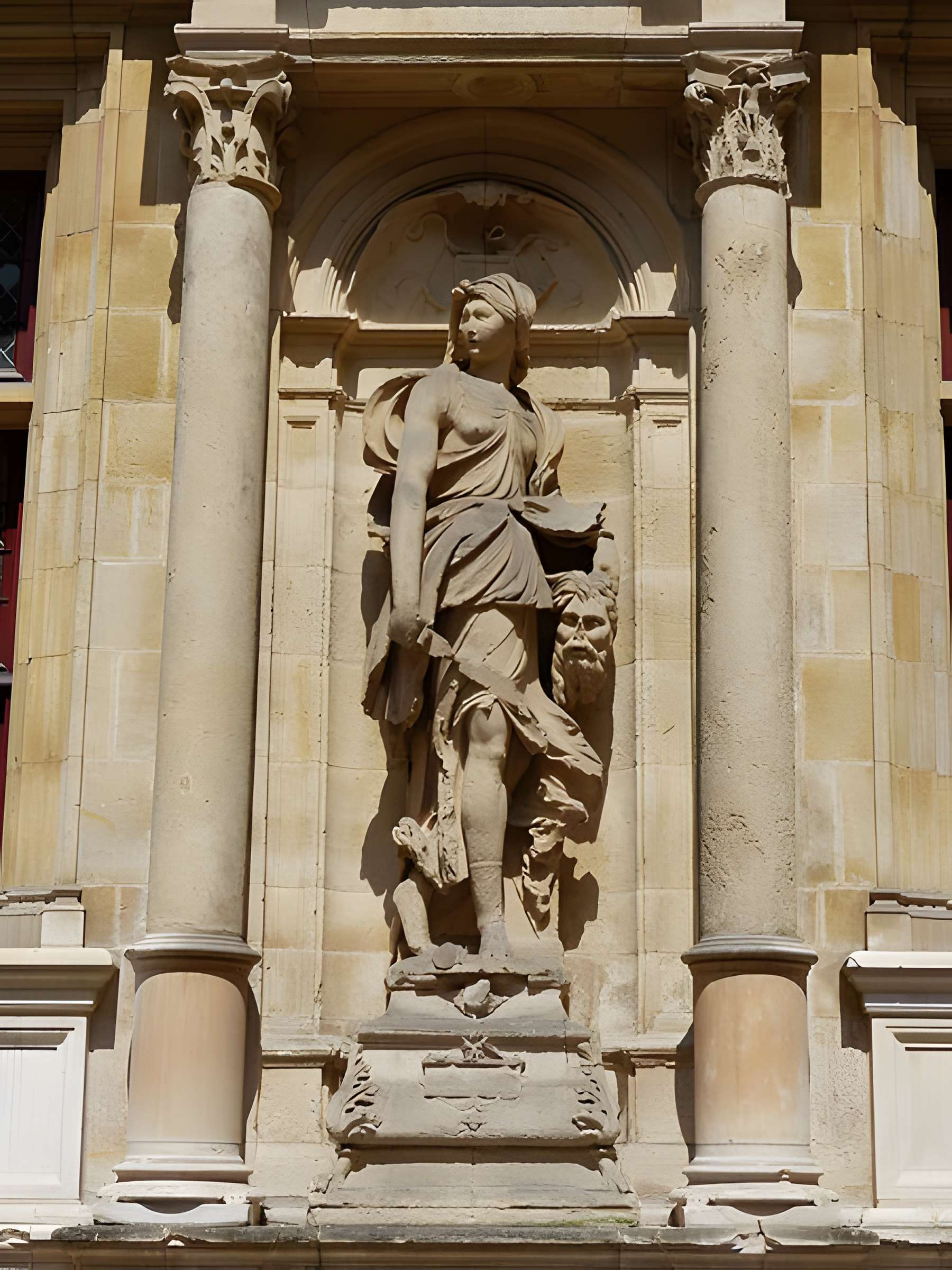 Hôtel d'Escoville à Caen