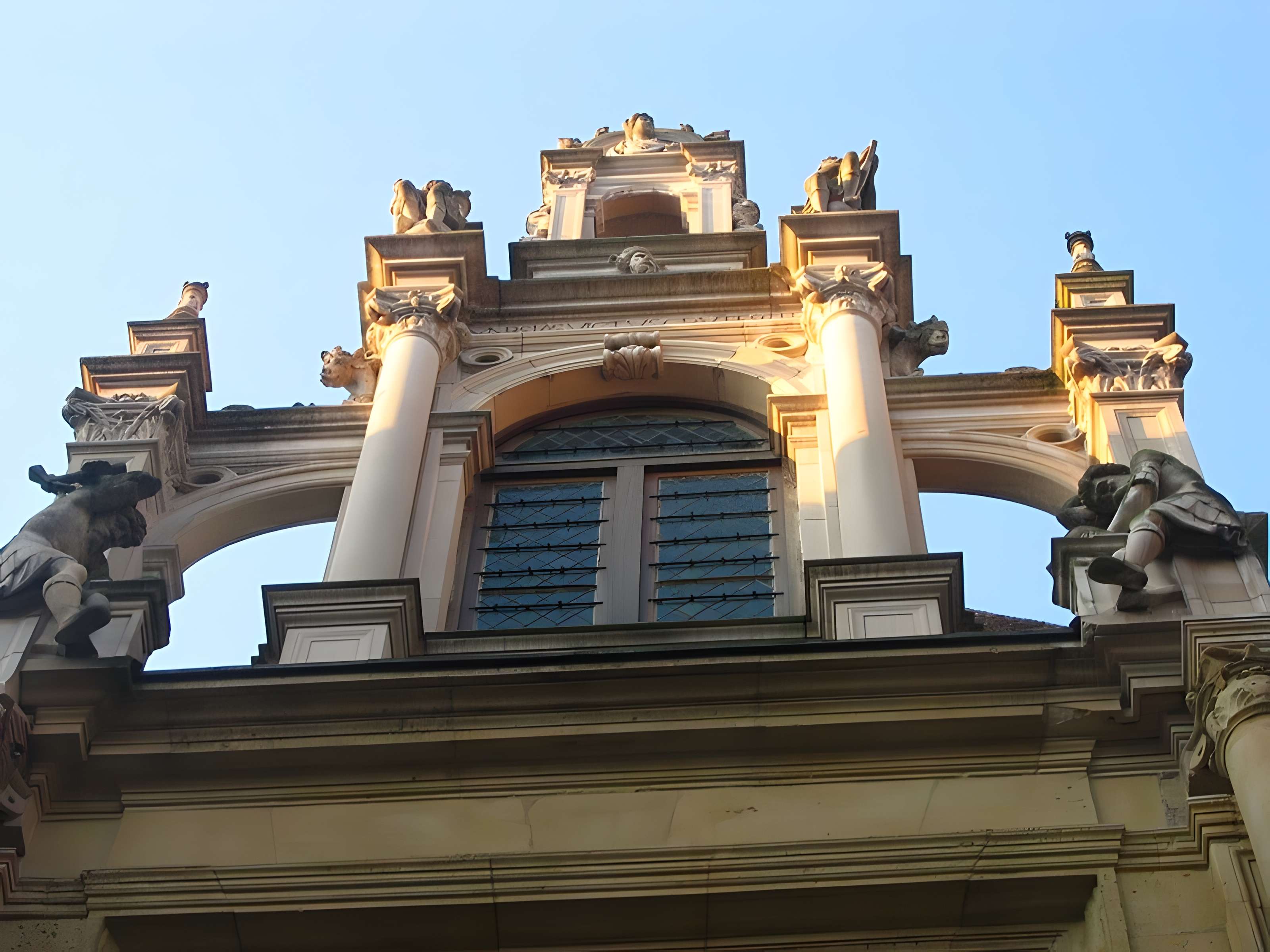 Hôtel d'Escoville à Caen
