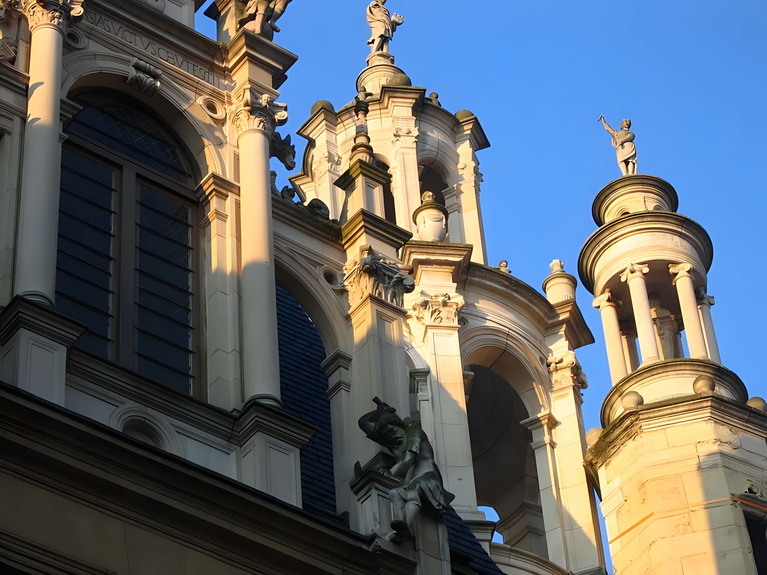 Hôtel d'Escoville à Caen
