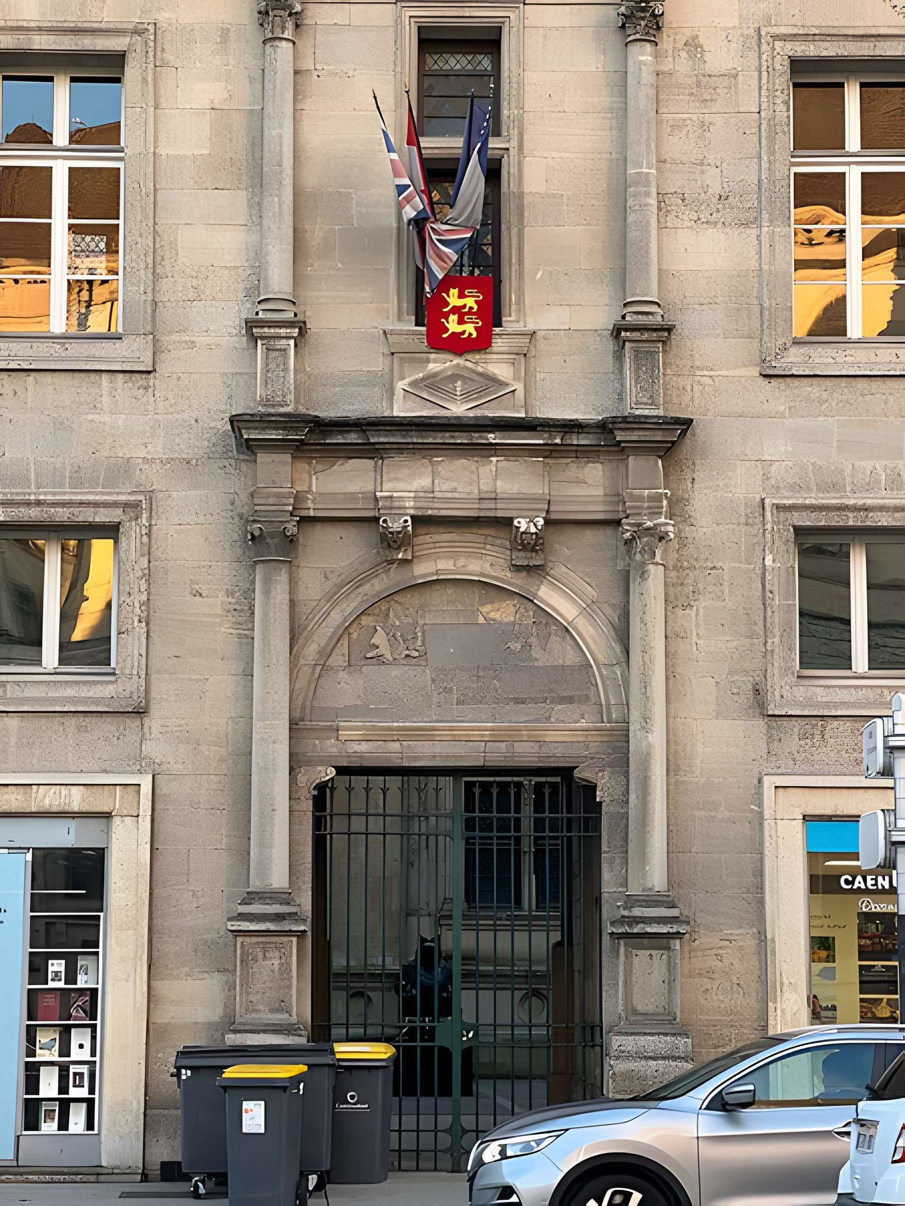 Hôtel d'Escoville à Caen